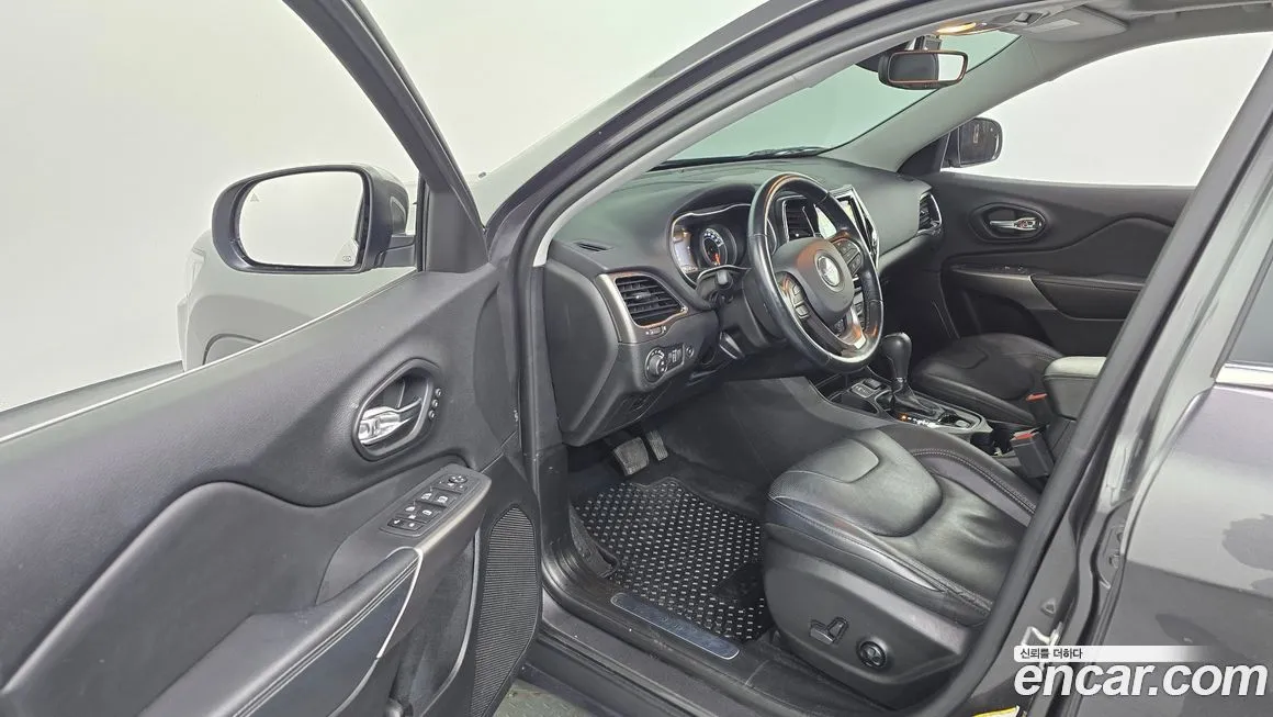 Jeep Cherokee 2021 из KR, фото 9