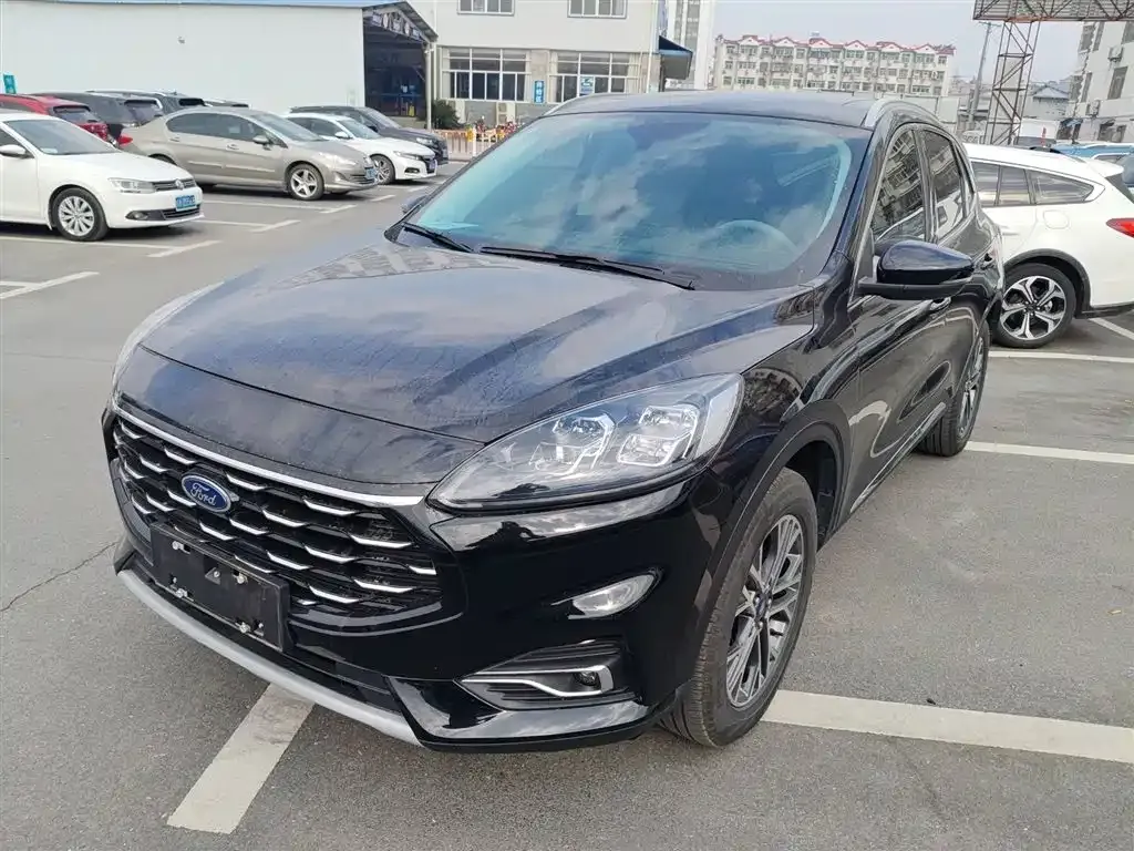 Ford Escape 2023 из CN, фото 1