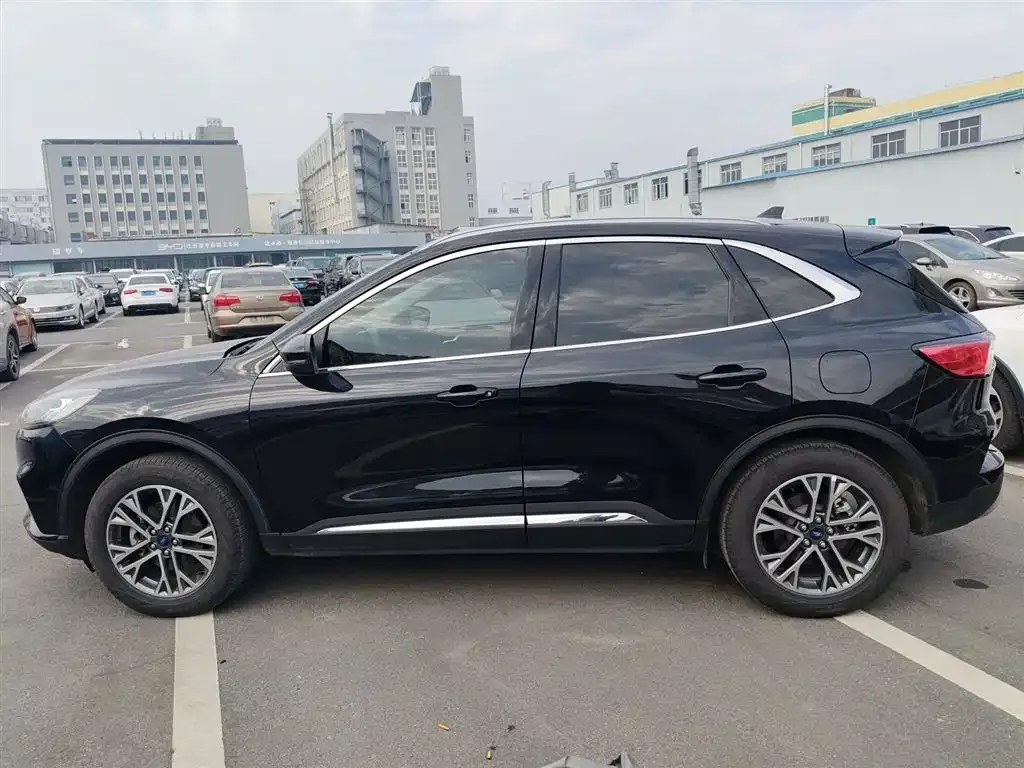 Ford Escape 2023 из CN, фото 10