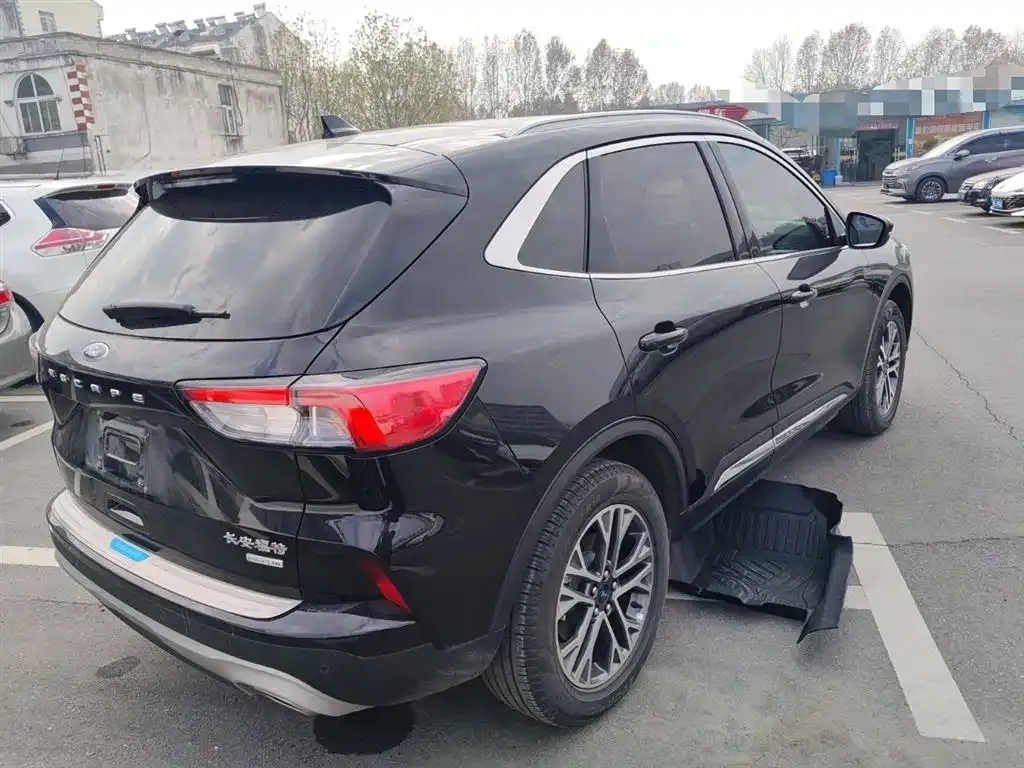 Ford Escape 2023 из CN, фото 5
