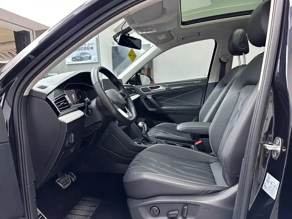Volkswagen Tiguan L 2021 из CN, фото 10