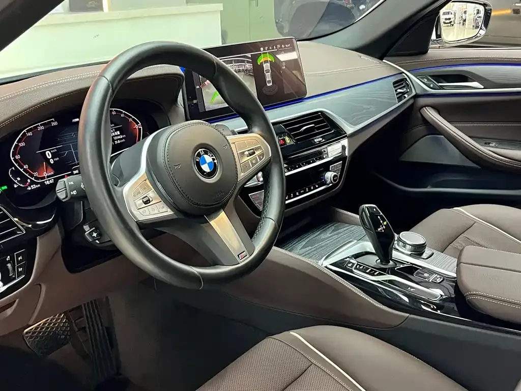 BMW 5 Series 2024 из CN, фото 8