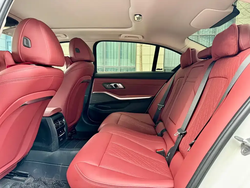 BMW 3 Series 2024 из CN, фото 10