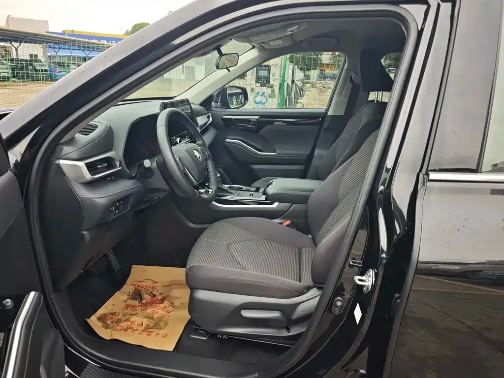 Toyota Highlander 2025 из CN, фото 9