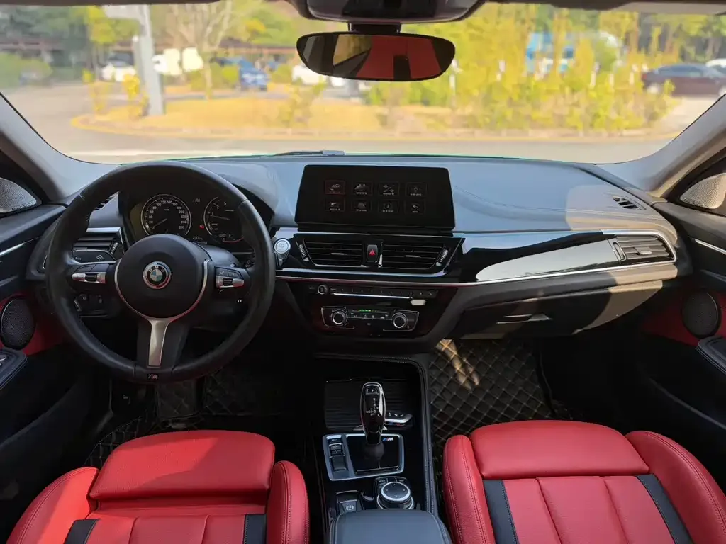 BMW 1 Series 2022 из CN, фото 2