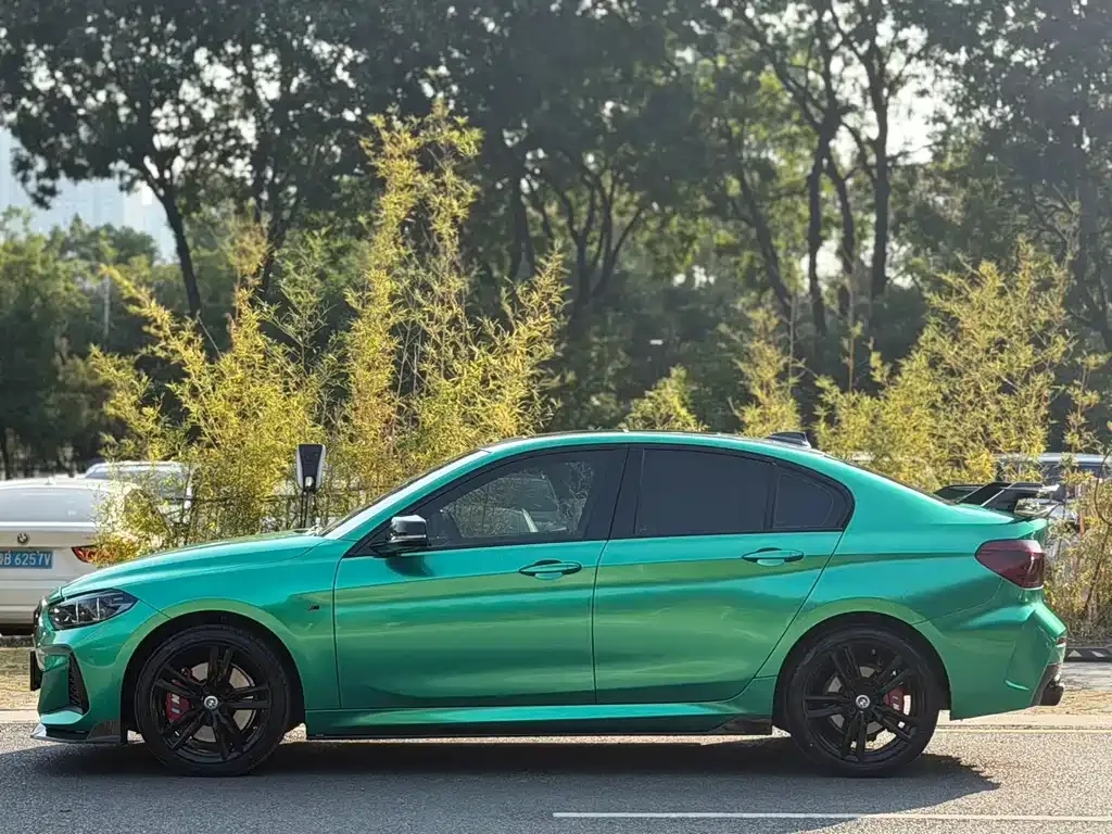 BMW 1 Series 2022 из CN, фото 9