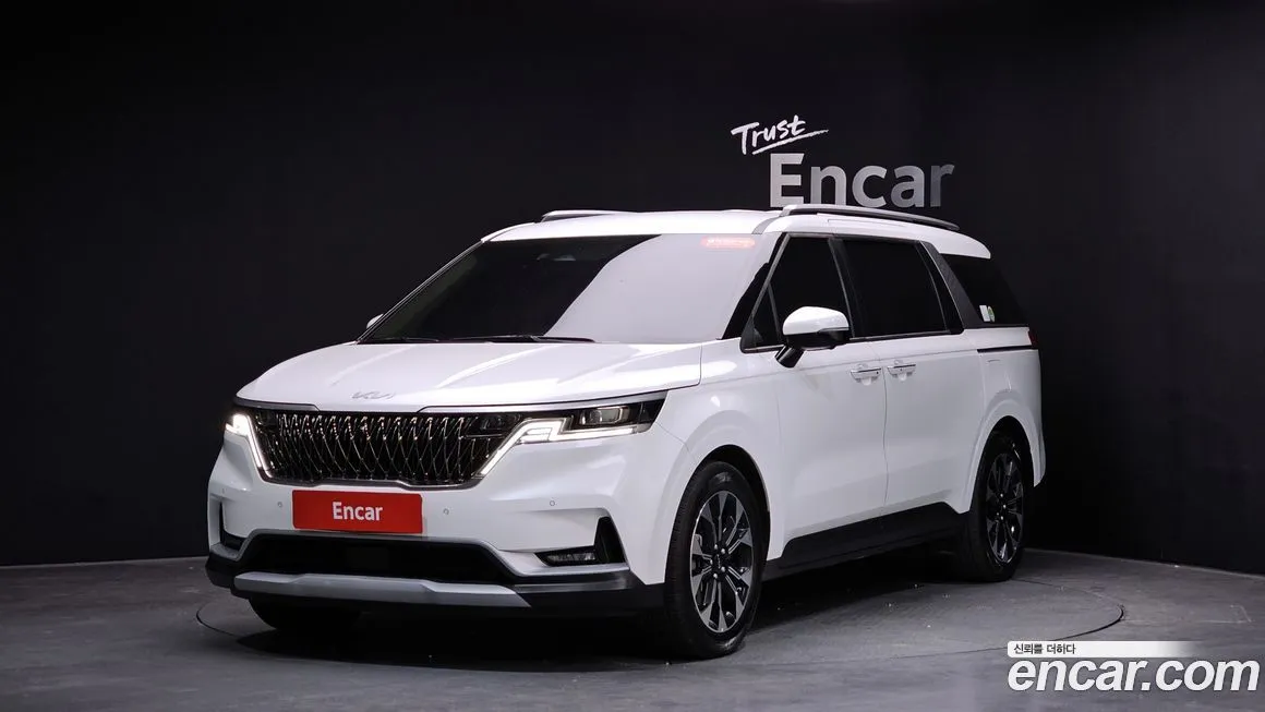 Kia Carnival — фото 1