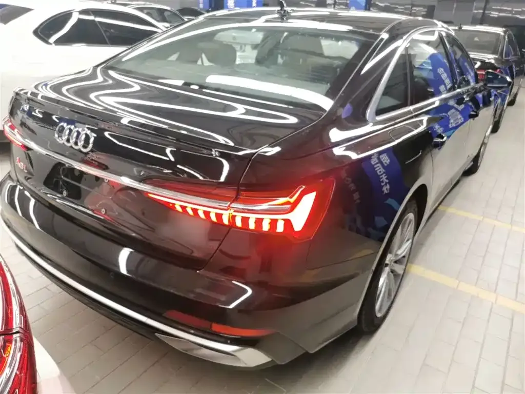 Audi A6L 2024 из CN, фото 10
