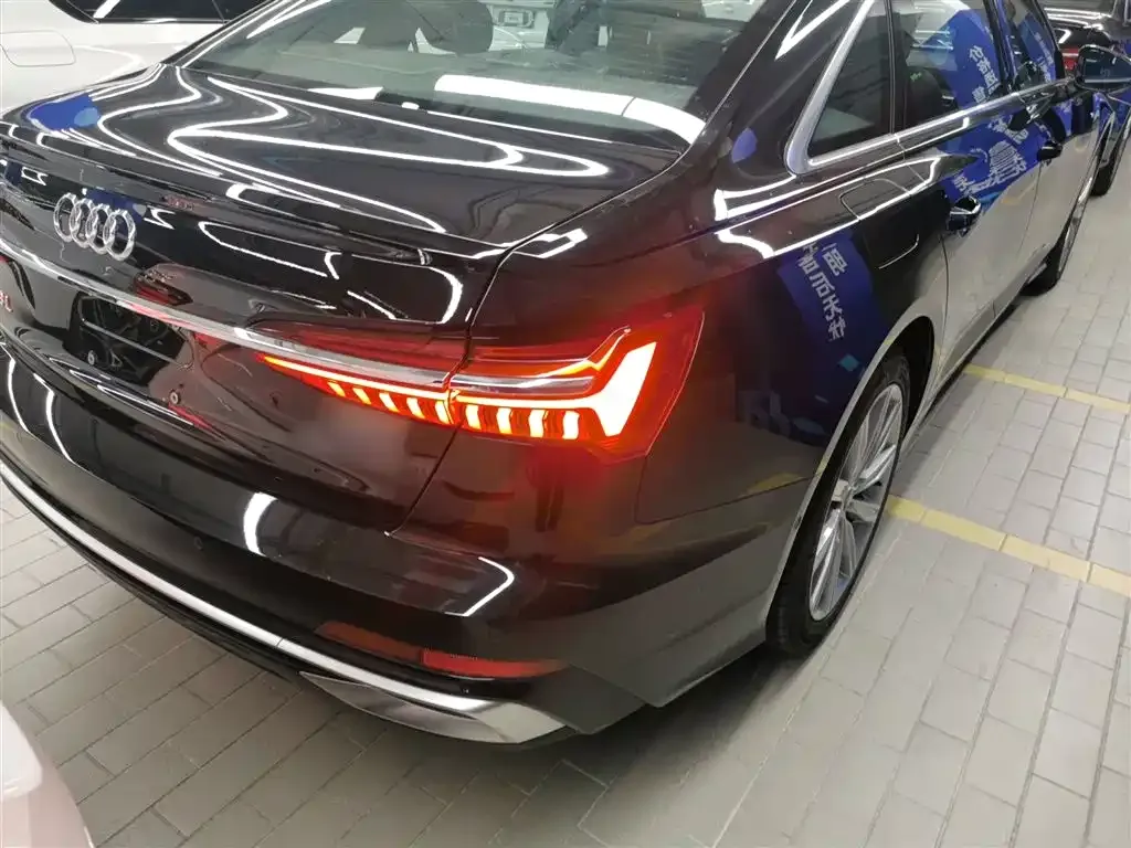 Audi A6L 2024 из CN, фото 8
