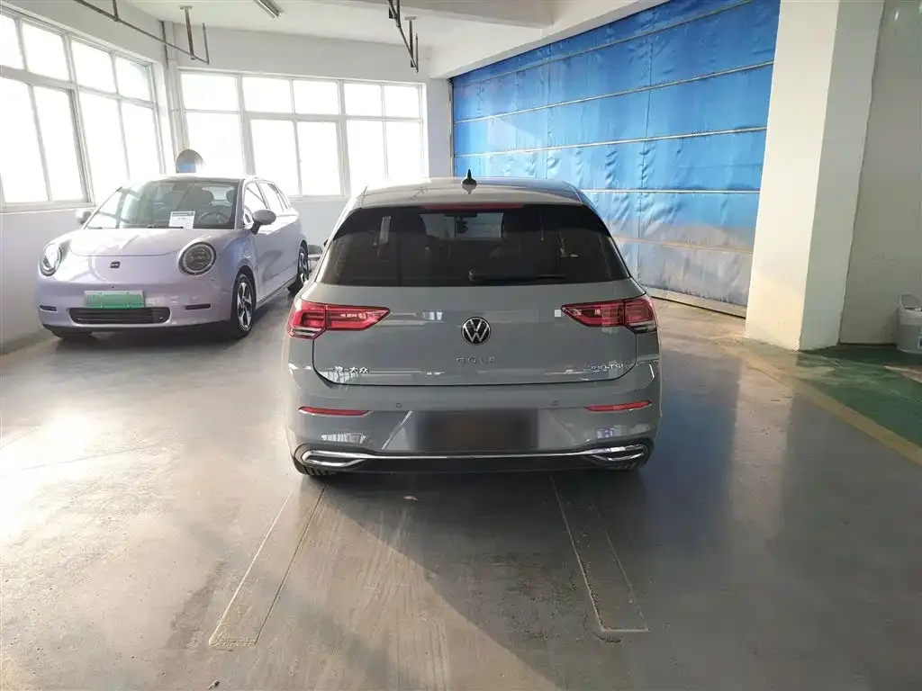 Volkswagen Golf 2023 из CN, фото 4