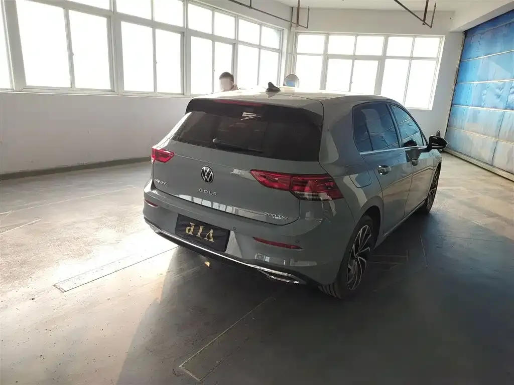 Volkswagen Golf 2023 из CN, фото 5