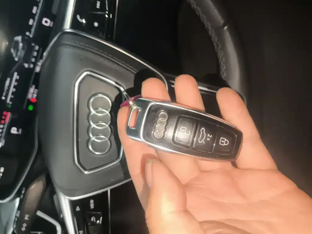 Audi A6L 2025 из CN, фото 8