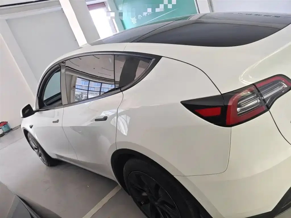Tesla Model Y 2023 из CN, фото 5
