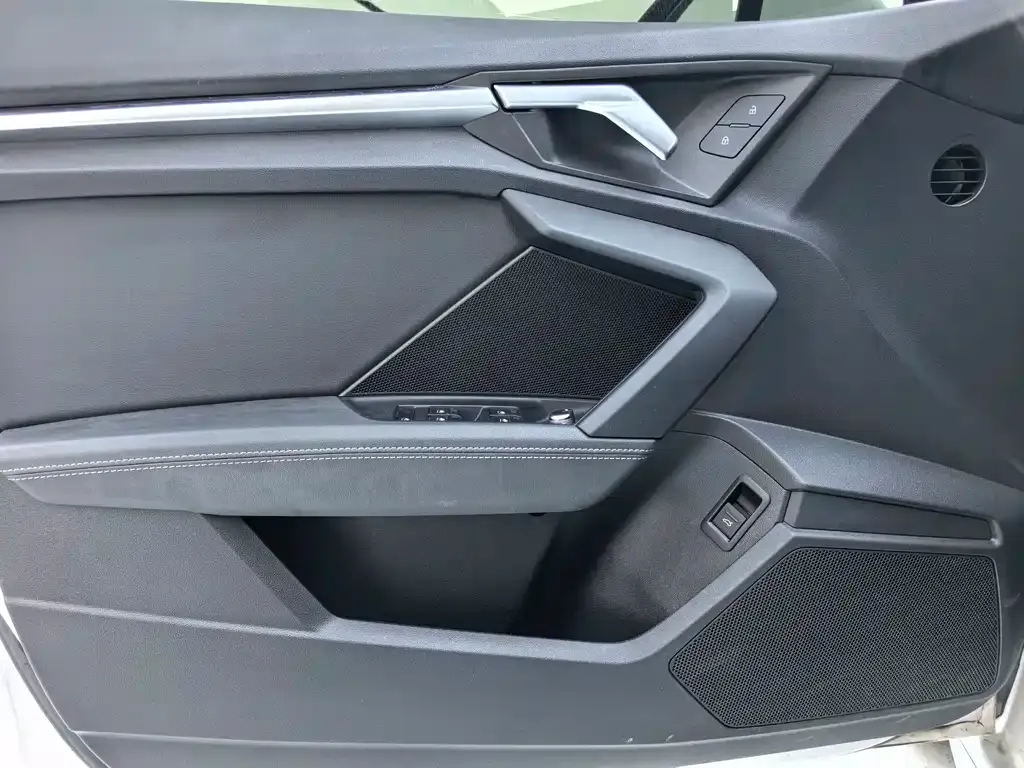 Audi A3 2023 из CN, фото 8