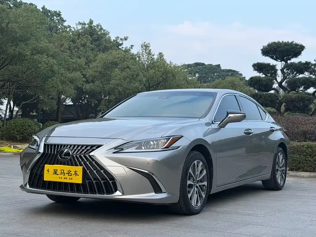 Lexus ES 2023 из CN, фото 1