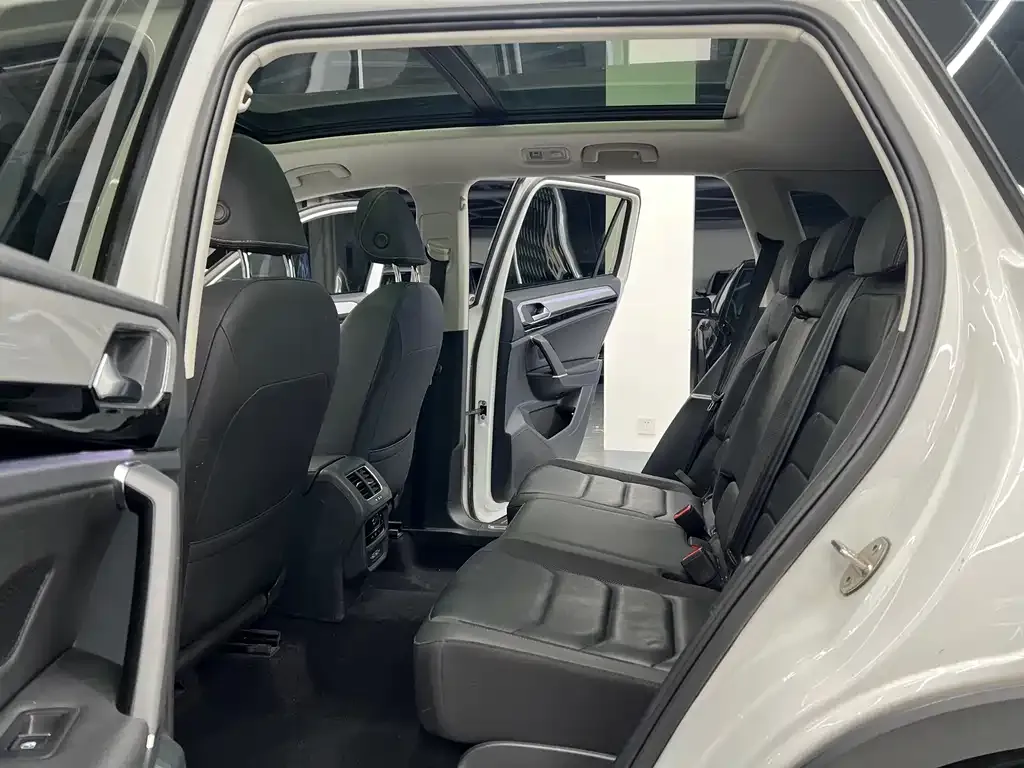 Volkswagen Tayron 2022 из CN, фото 2