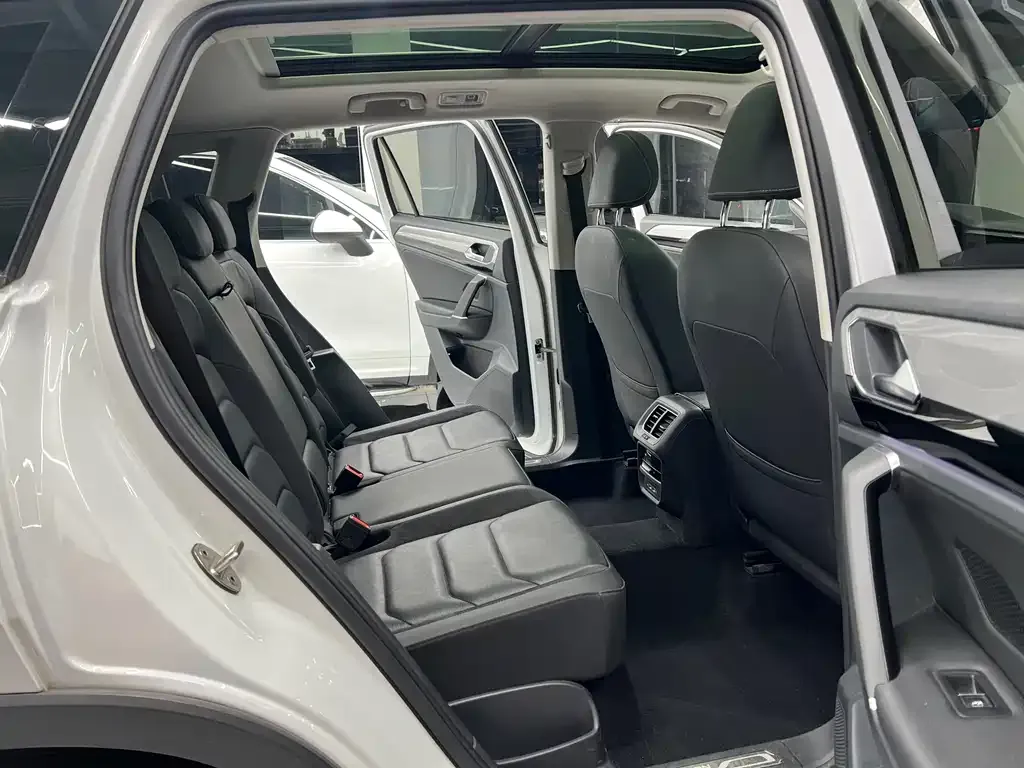 Volkswagen Tayron 2022 из CN, фото 9