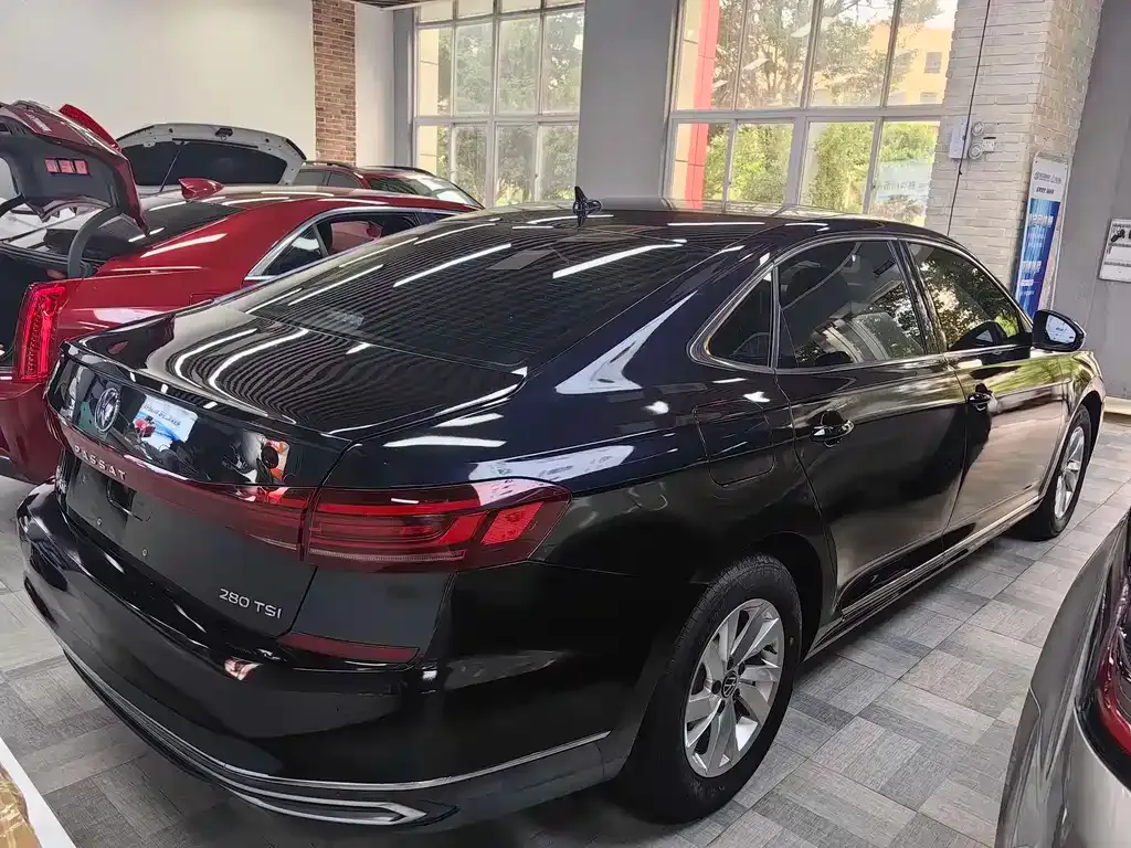 Volkswagen Passat 2023 из CN, фото 9