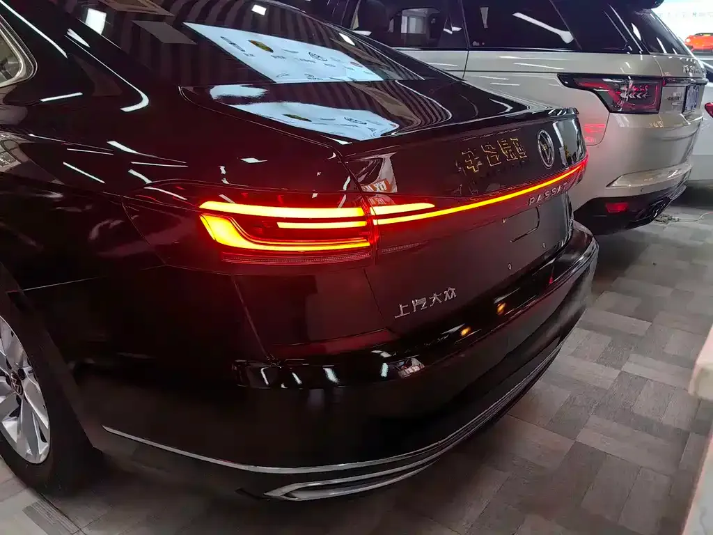 Volkswagen Passat 2023 из CN, фото 8