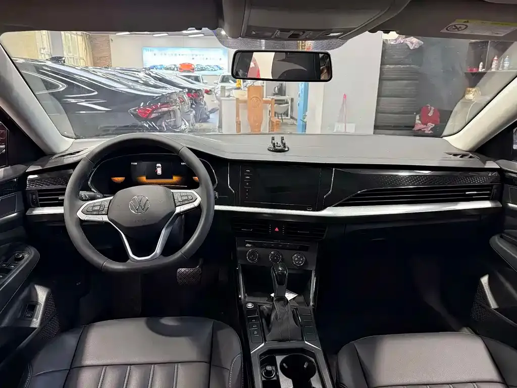 Volkswagen Passat 2023 из CN, фото 6