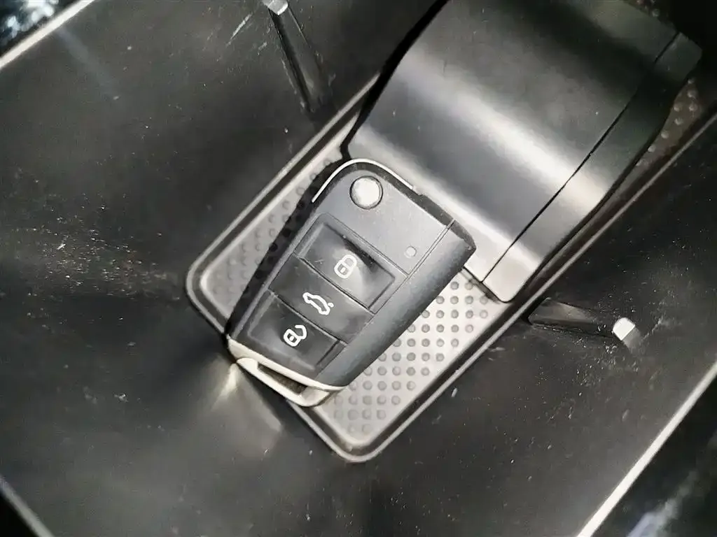 Volkswagen Tharu 2024 из CN, фото 9