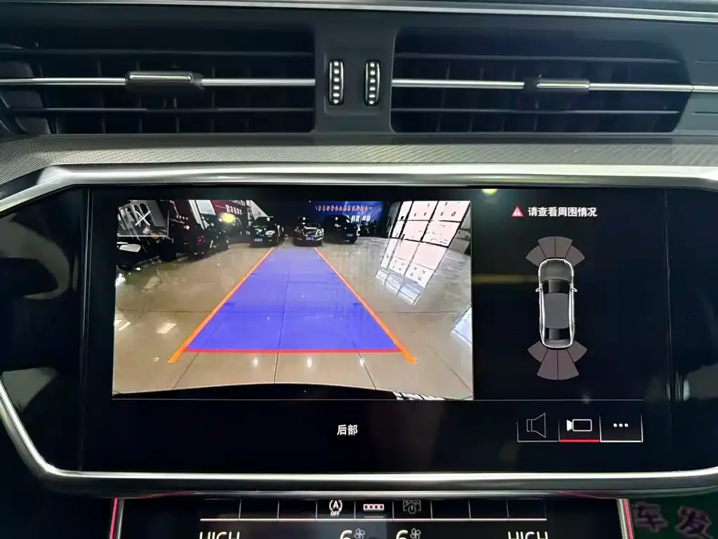 Audi A6L 2023 из CN, фото 3