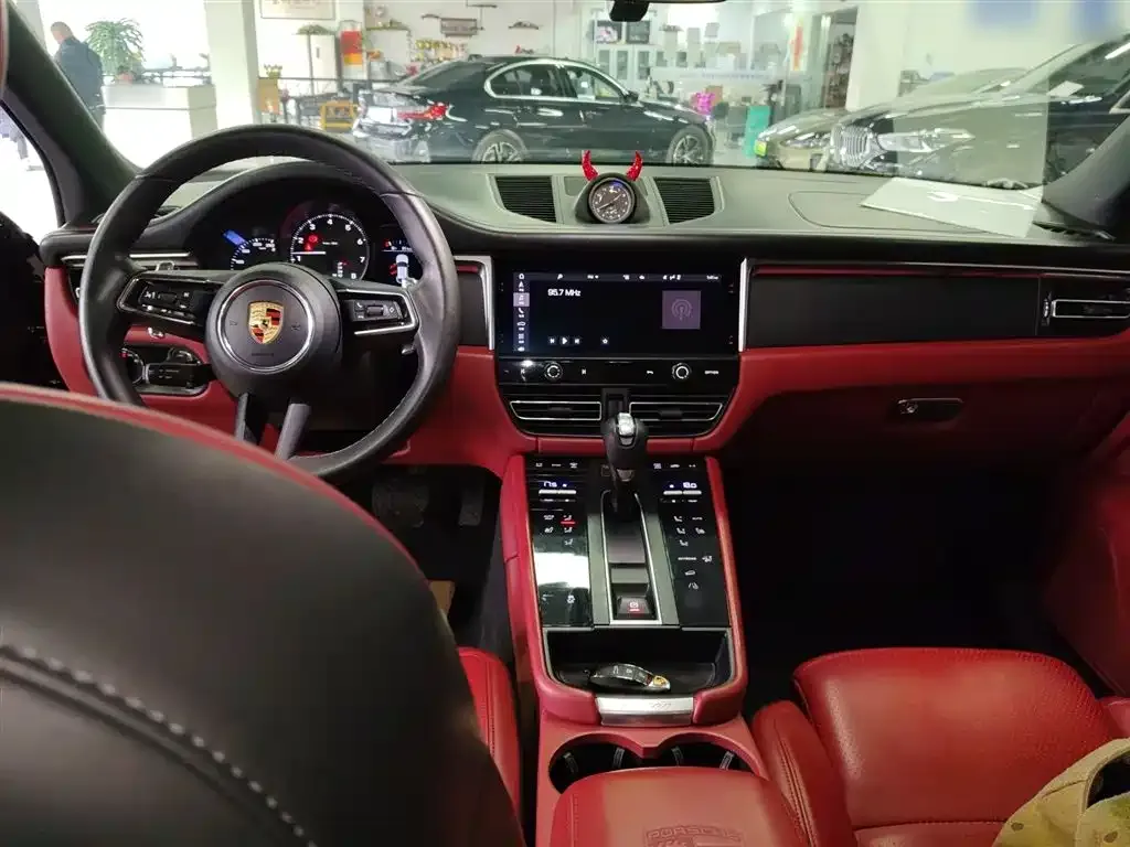 Porsche Macan 2023 из CN, фото 8