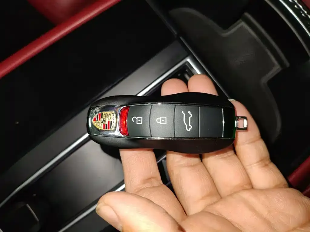Porsche Macan 2023 из CN, фото 3