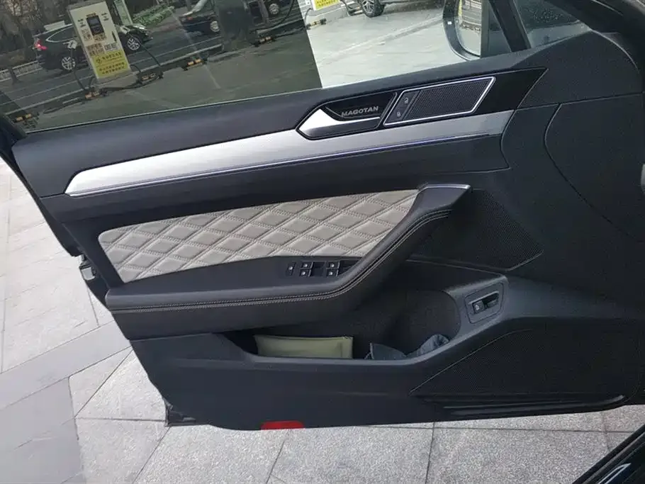 Volkswagen Magotan 2023 из CN, фото 9