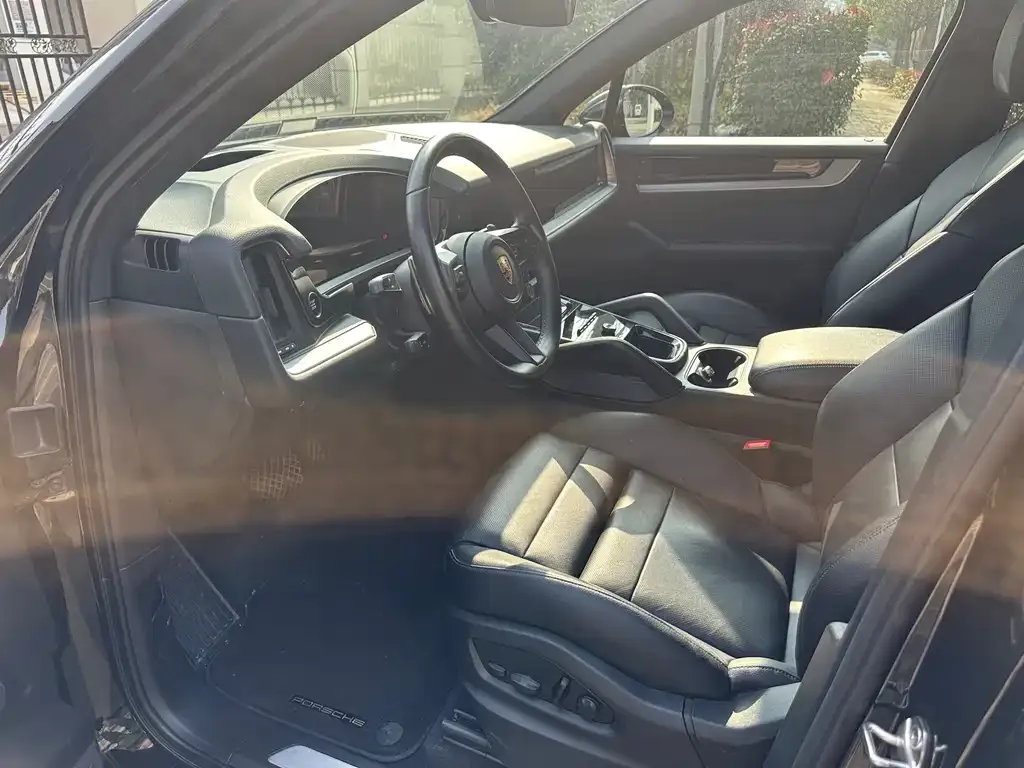 Porsche Cayenne 2024 из CN, фото 3