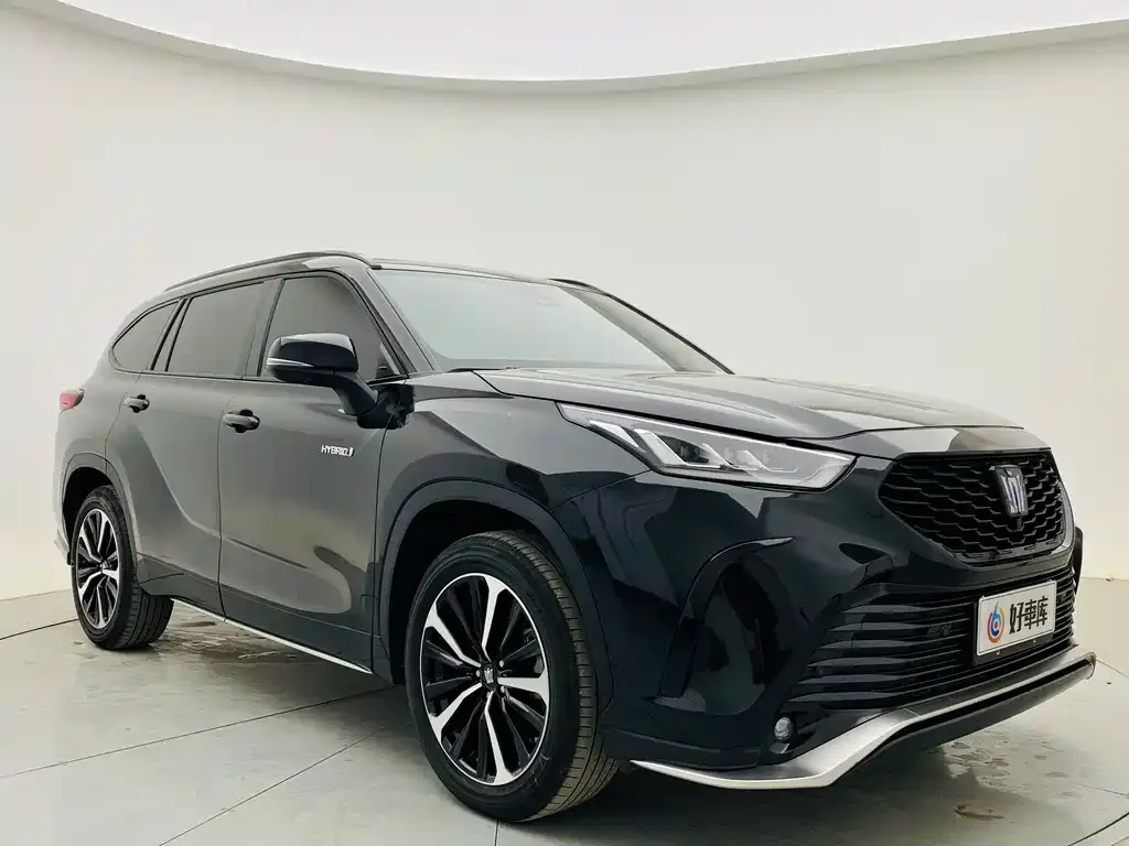 Toyota Crown Kluger 2022 из CN, фото 8