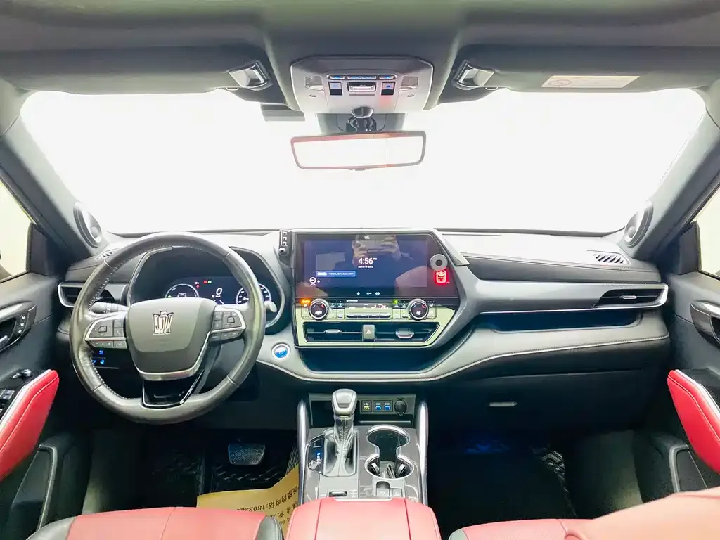 Toyota Crown Kluger 2022 из CN, фото 6