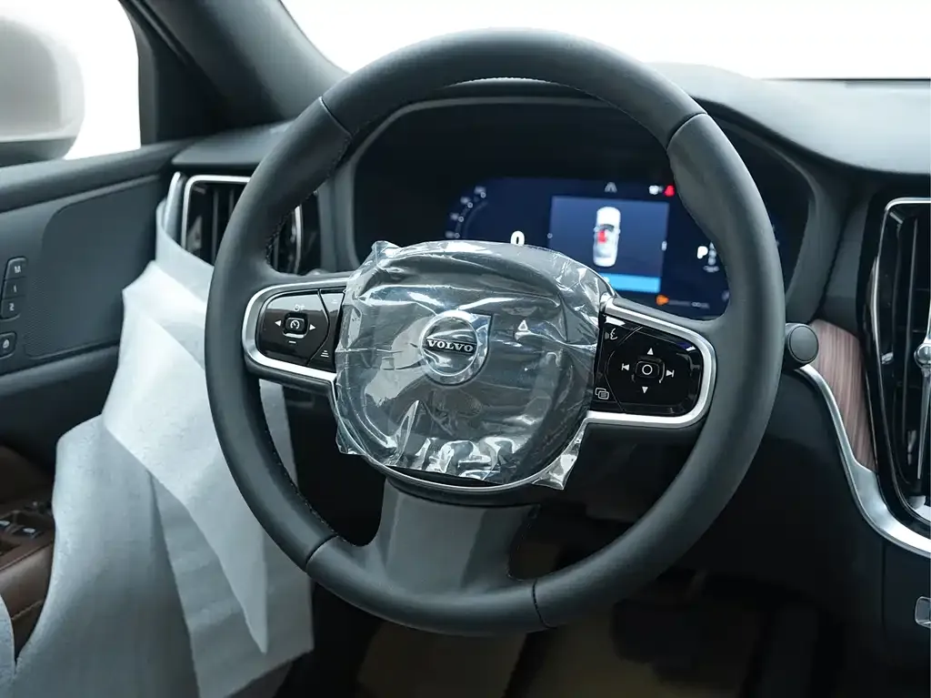 Volvo S60 2026 из CN, фото 2