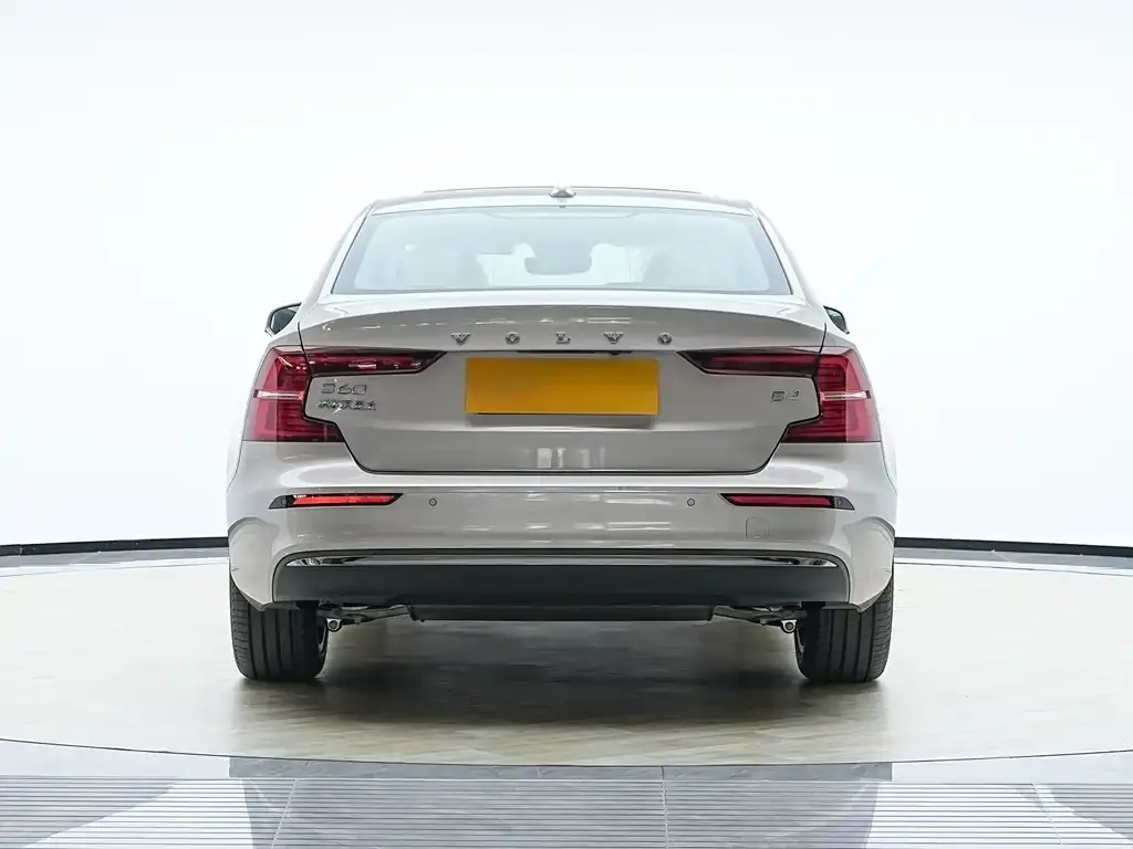 Volvo S60 2026 из CN, фото 6