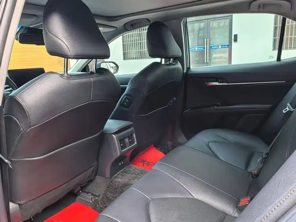 Toyota Camry 2021 из CN, фото 4