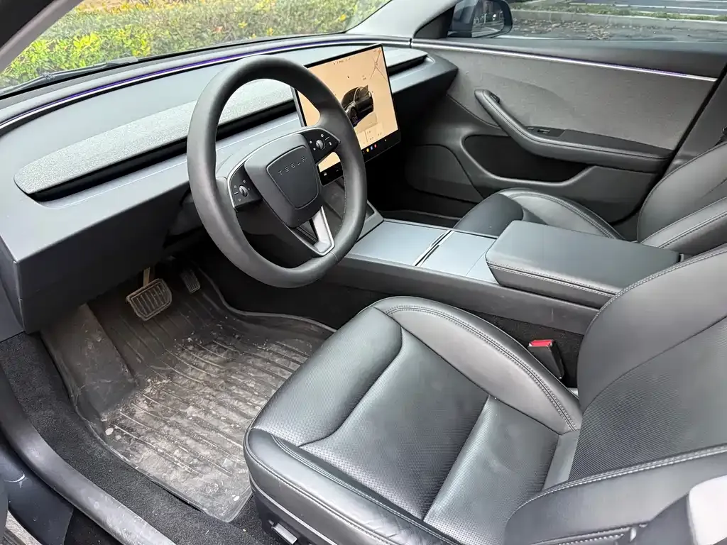 Tesla Model 3 — фото 3