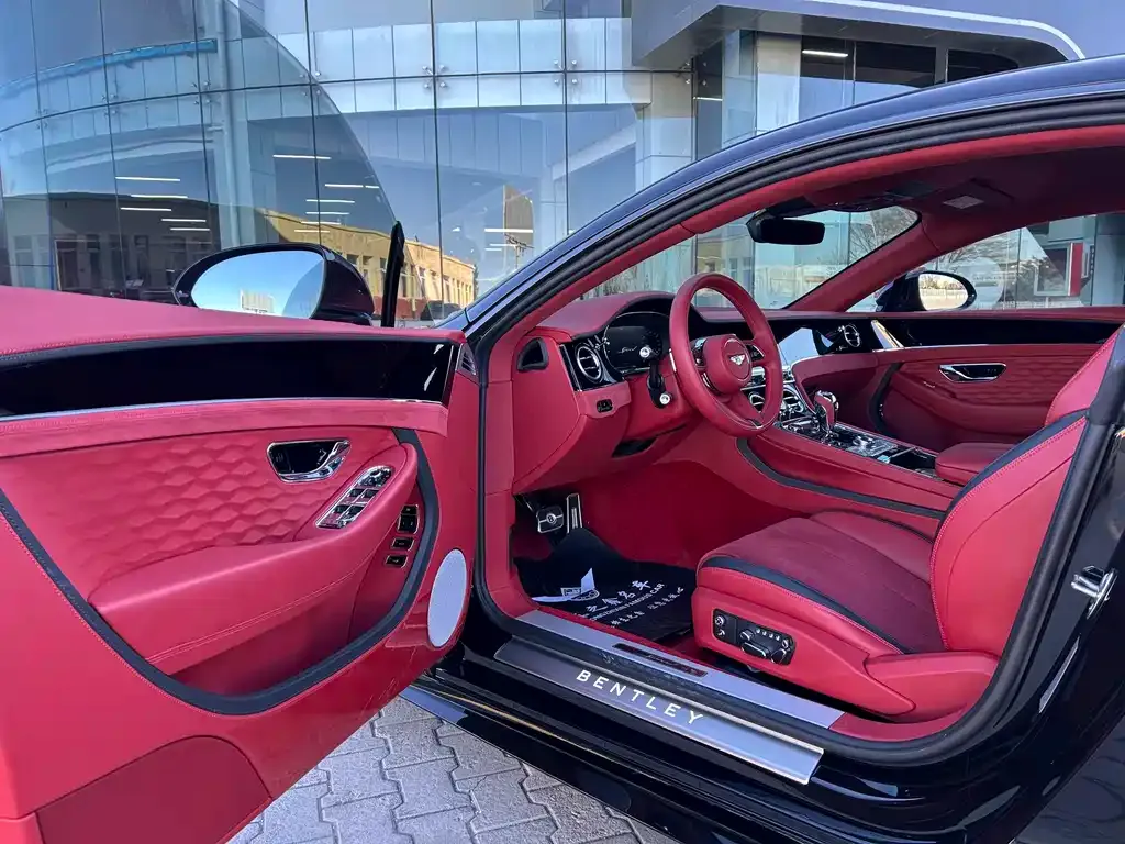 Bentley Continental 2025 из CN, фото 2