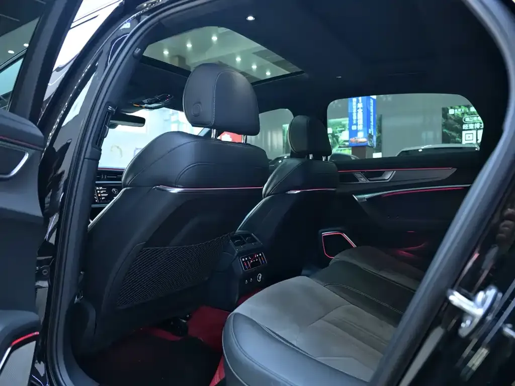 Audi A6L 2024 из CN, фото 3