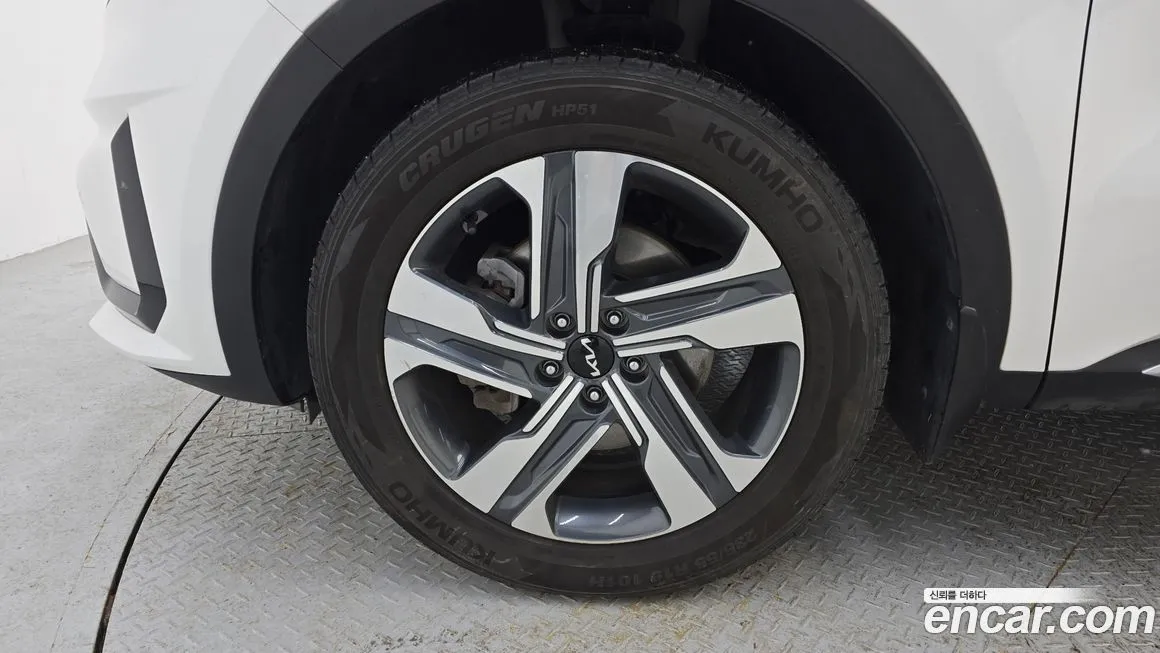 Kia Sorento — фото 9