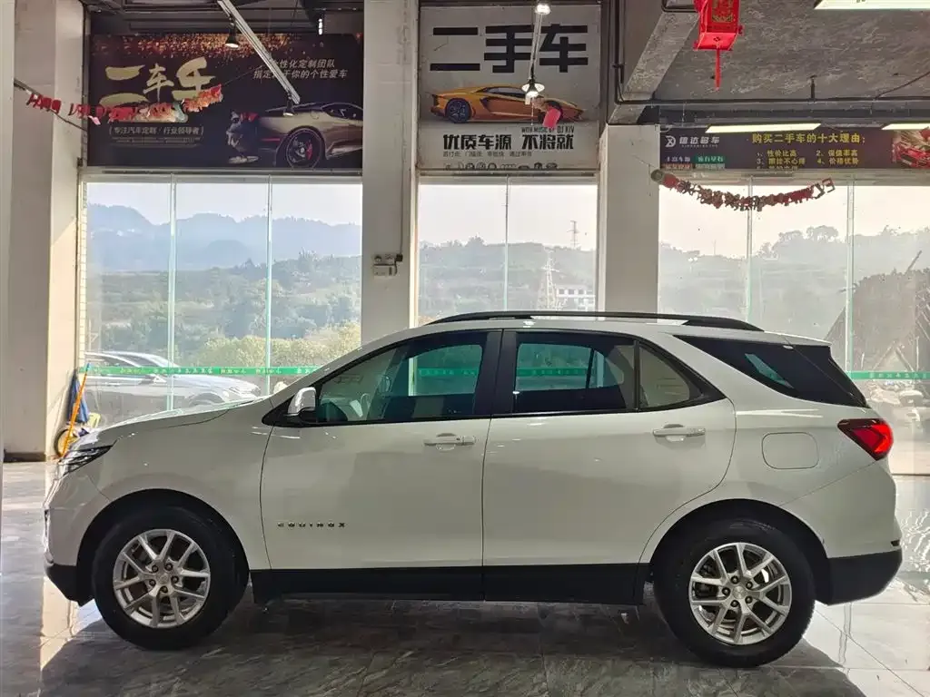 Chevrolet Equinox 2021 из CN, фото 2