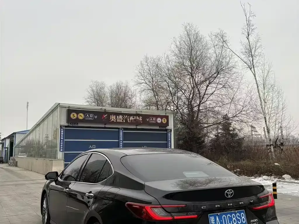 Toyota Camry 2025 из CN, фото 2