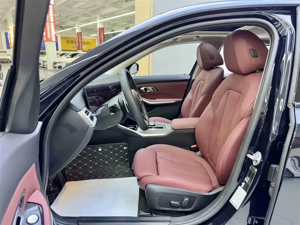 BMW 3 Series 2024 из CN, фото 8