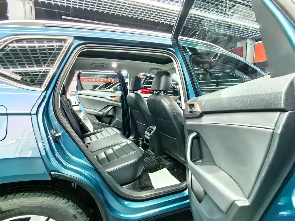 Volkswagen Tharu 2021 из CN, фото 9
