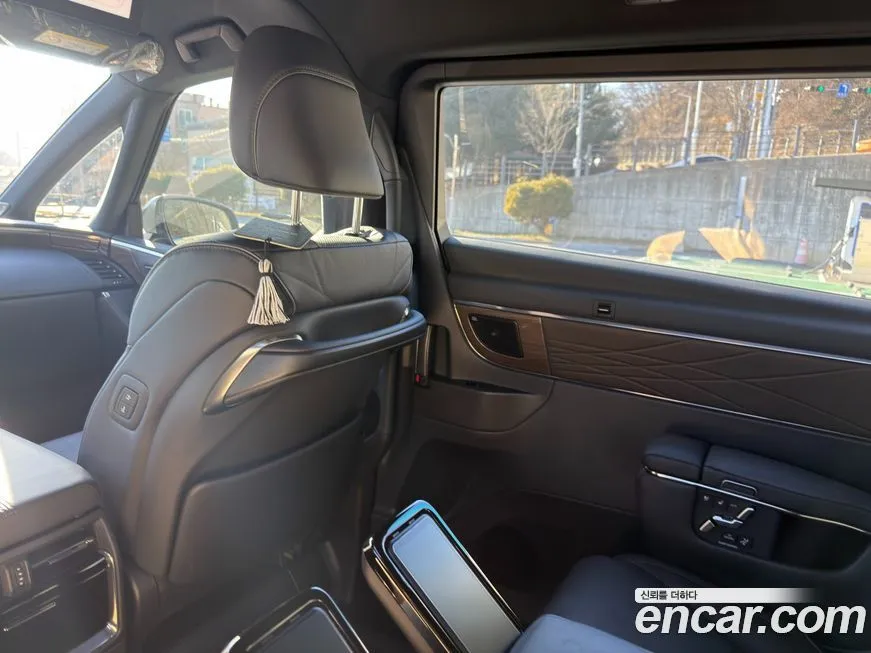 Toyota Alphard — фото 3