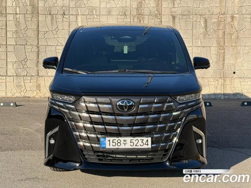 Toyota Alphard — фото 9