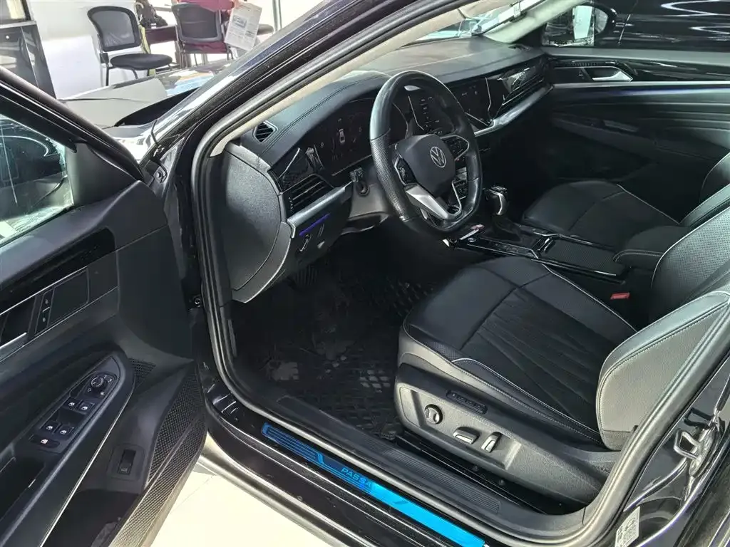 Volkswagen Passat — фото 8