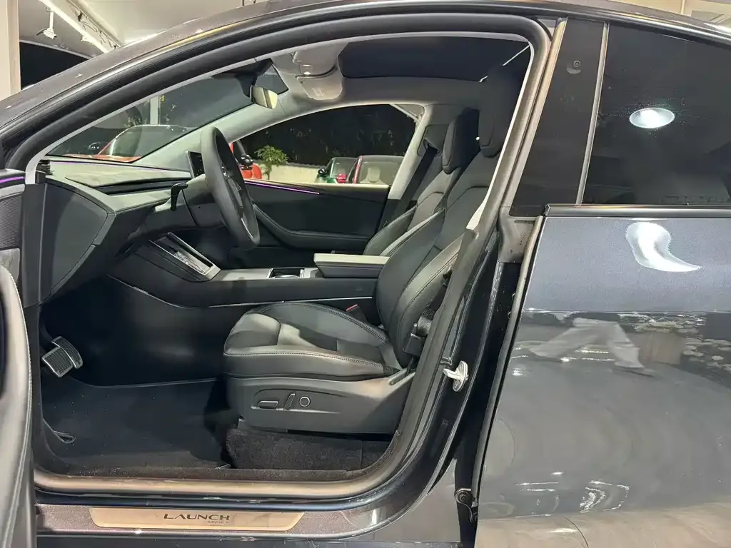 Tesla Model Y 2025 из CN, фото 4