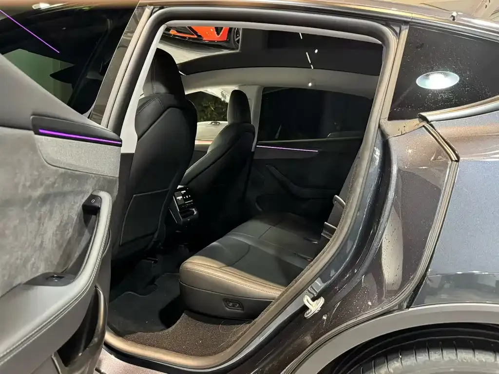 Tesla Model Y 2025 из CN, фото 8