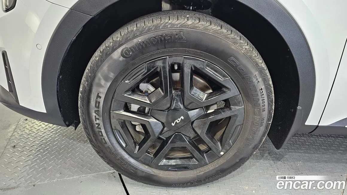 Kia Sorento — фото 8