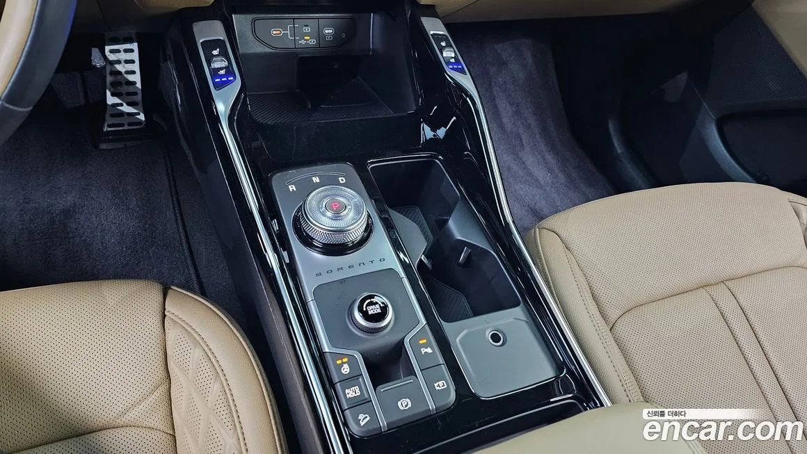 Kia Sorento — фото 10